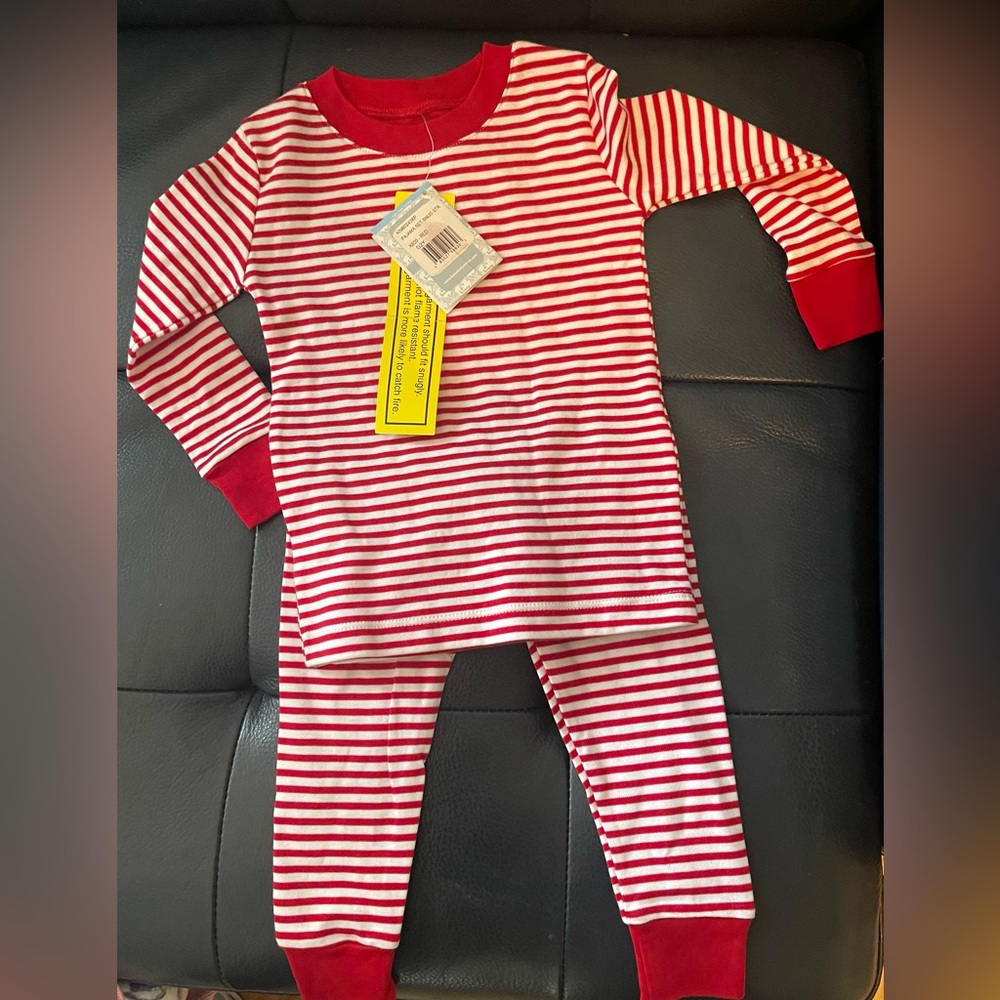 Kissy Kissy Jingle All The Way Stripe Toddler Pajama Set NWT Size 2 Red/White